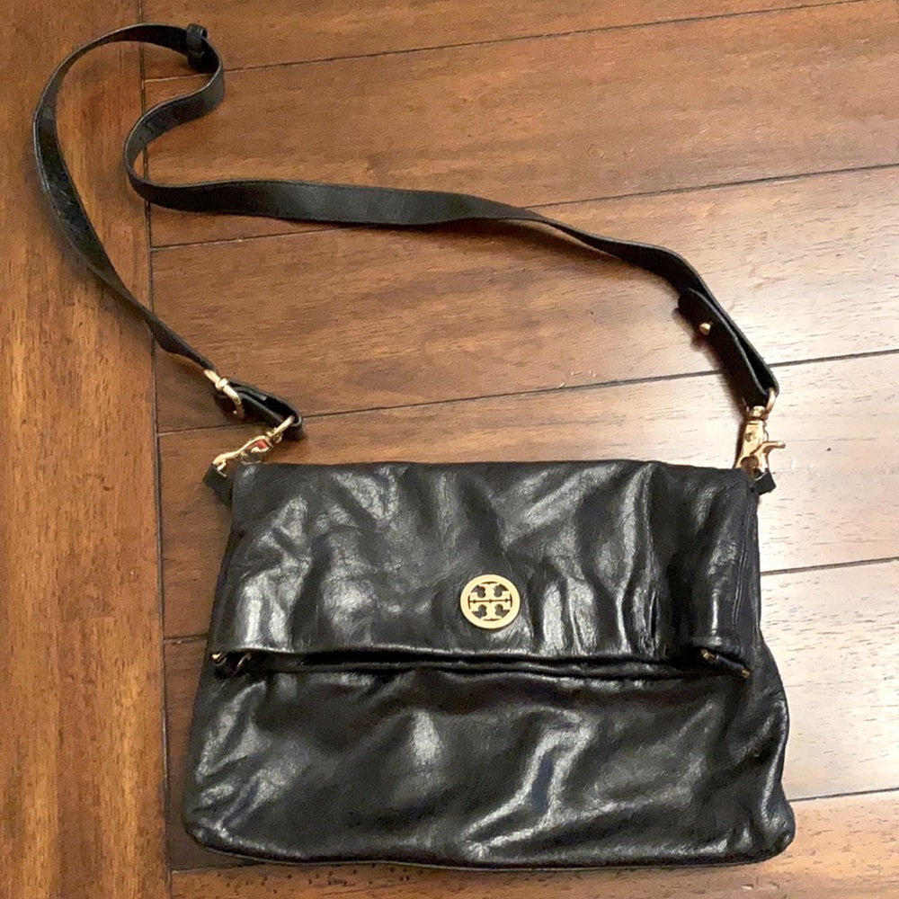 Tory Burch black leather purse